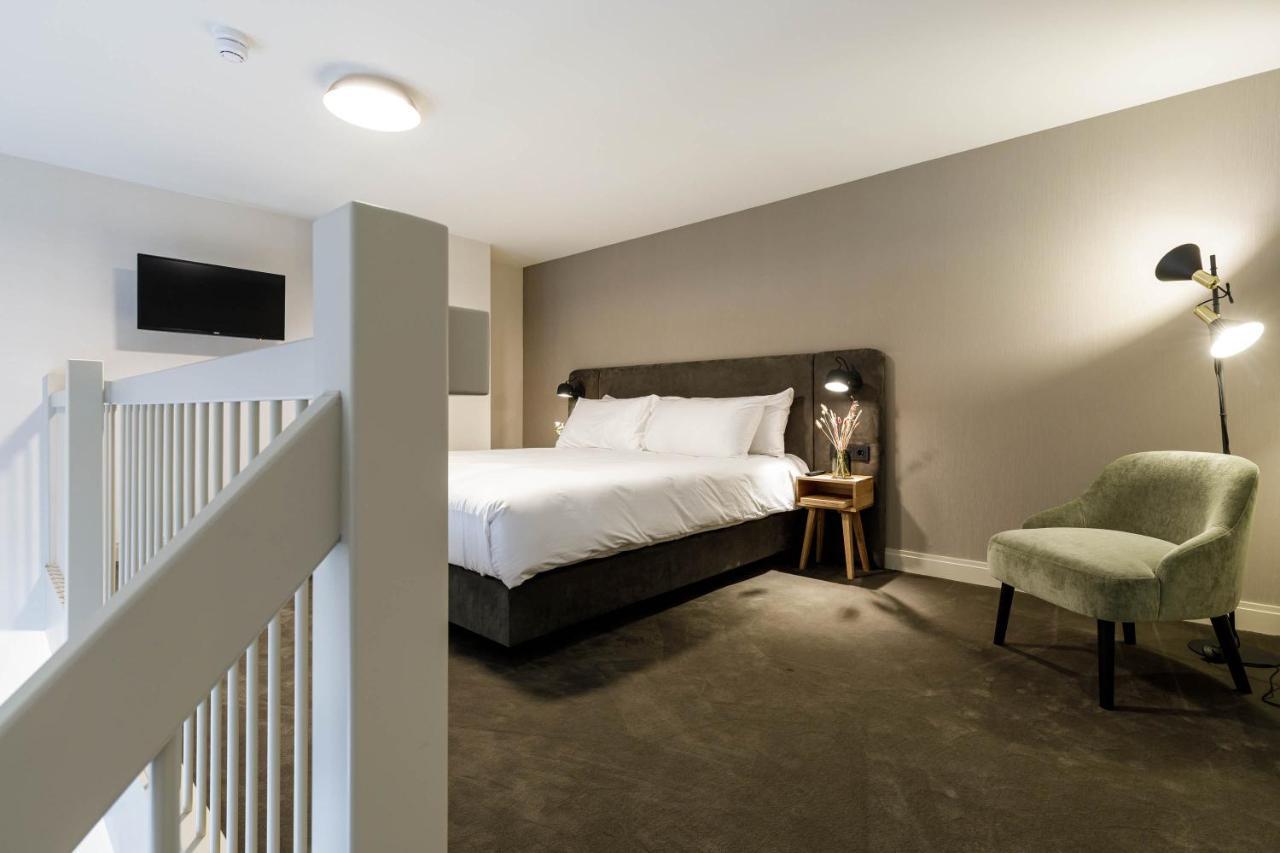 Hotel Flora Batava 4*